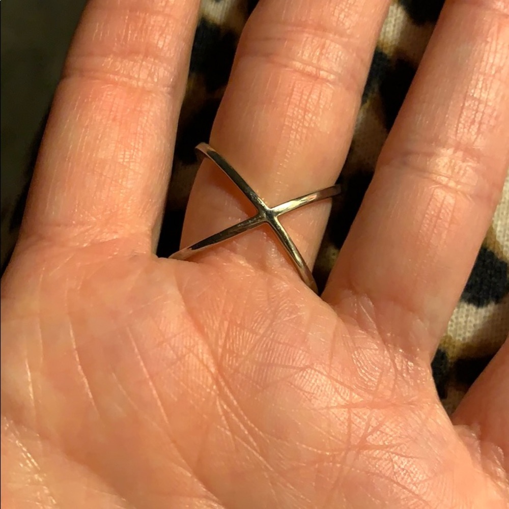 Gold statement ring - Picture 3 of 3